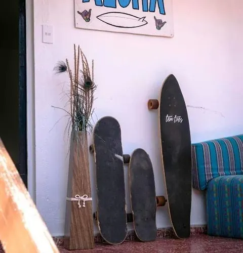 Hostal Surf Cabo "the Riptide"