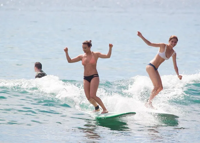 Hostal Surf Cabo "the Riptide" *